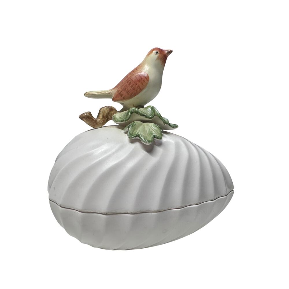 Fitz and Floyd Ceramic Egg with Bird Jar
Vintage 1982 Made in Japan